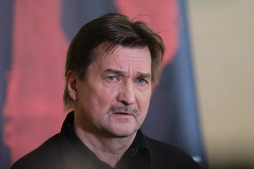 Юрий Бутусов