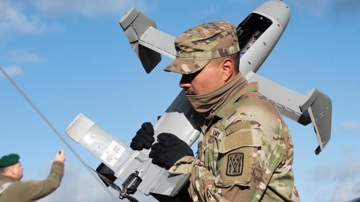 На навчаннях вперше «засвітили» дрони, які виготовляє компанія колишнього CEO Google. Після успішного використання в Україні їх беруть на озброєння три країни НАТО