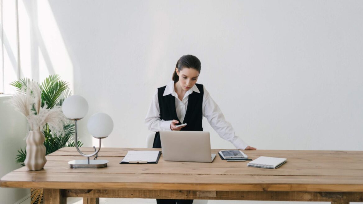 З початку року жінки відкрили понад 8000 ФОПів з програмування. Що ще каже статистика