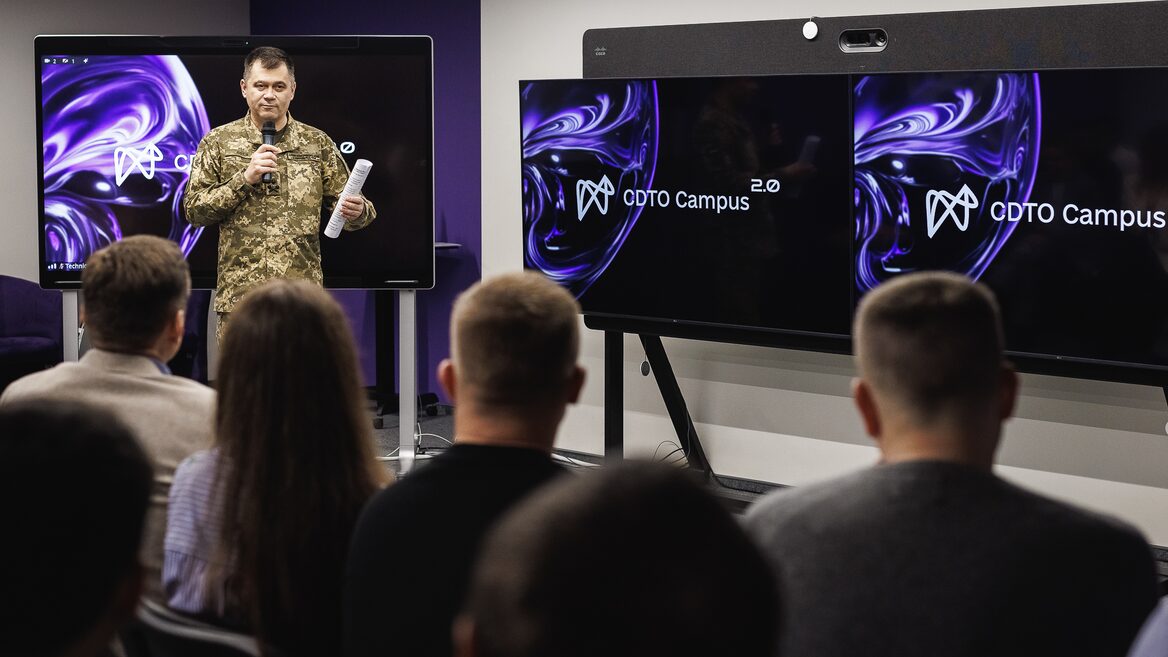 В Україні запустили платформу для підготовки керівників із кібербезпеки. За рік навчання пройдуть близько 900 фахівців. Хто може податися