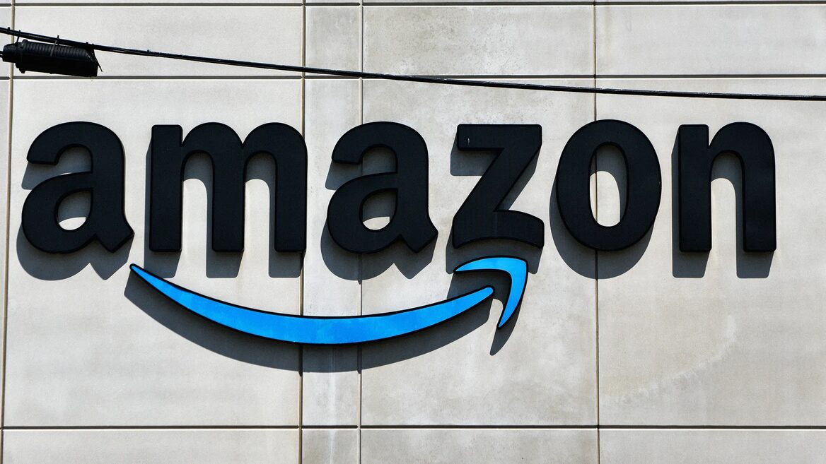 Amazon використовує дві команди ШІ-агентів для глибокого пошуку вразливостей — одні грають за «хакерів», а інші — за «захист». Як це працює