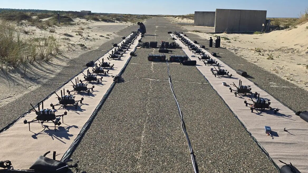 Французький стартап розгорне в Україні «стіну дронів», яка захищатиме від «шахедів» та «КАБів»