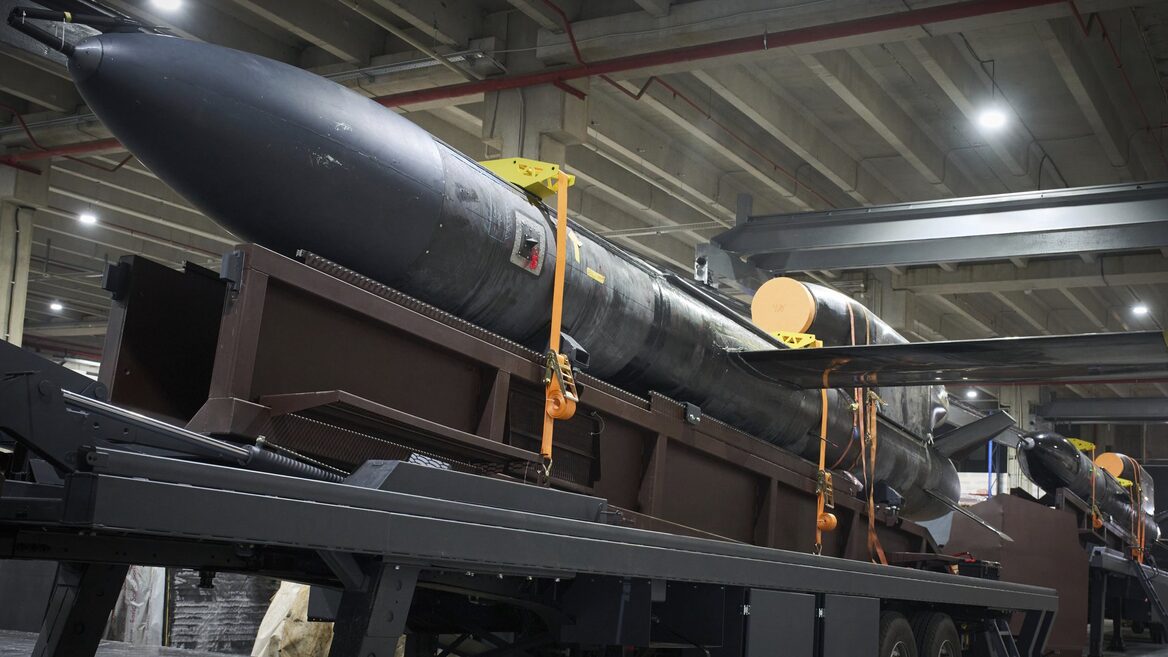 «Станом на зараз навіть балістика у нас — це безпілотник». Fire Point планують поставити на озброєння дві балістичні ракети і запустити серійне виробництва балістики. Про що мова