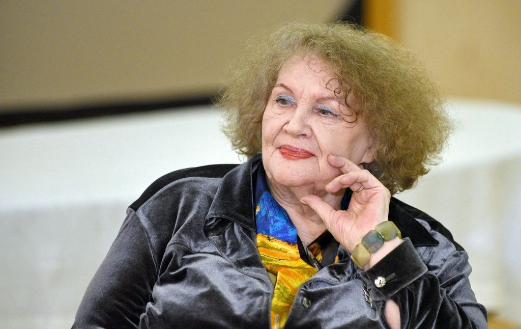 Ліна Костенко В Молодості: Ранні Роки, Особисте Життя І Початки Кар’єри